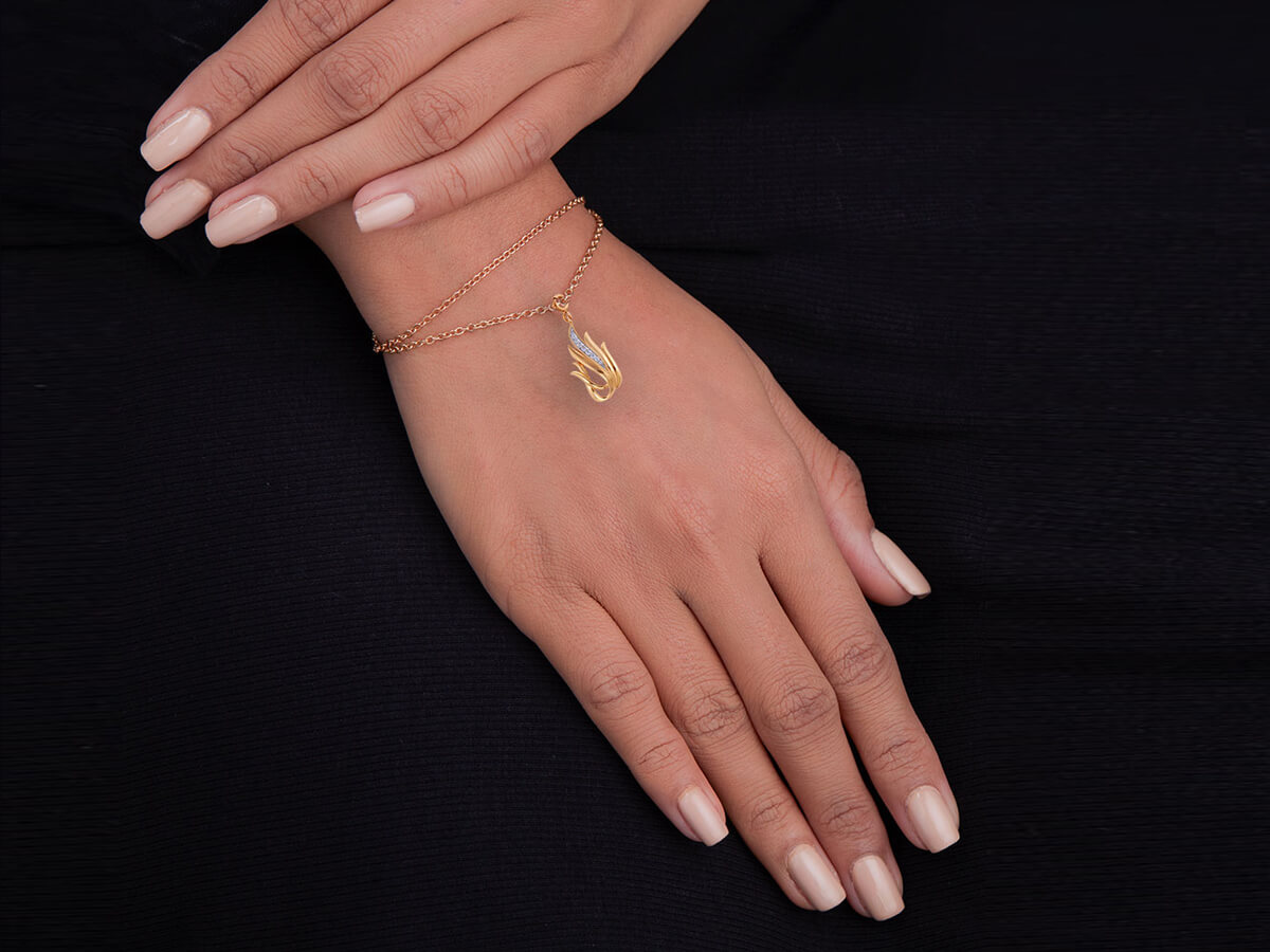 Charms: Minimal and Beautiful Pieces that are a Must-Have