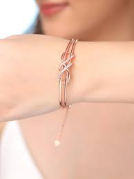 How to Style Rose Gold Bracelets with Other Jewellery