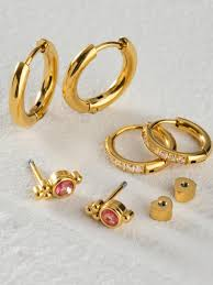 How to Mix Small Earrings with Bold Jewellery Pieces