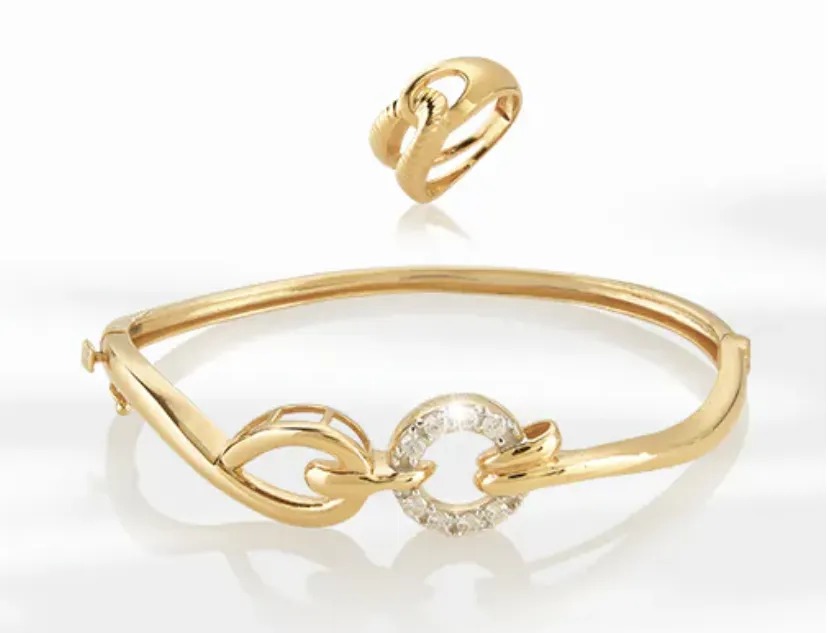 Dazzle This Karwa Chauth 2026: Elegant Gold Jewellery for the Modern Woman