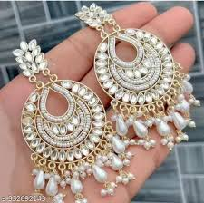 Cultural Significance of Traditional Earrings in Global Ceremonies