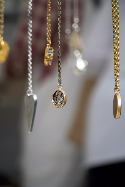 Comparing White Gold and Silver: Key Differences for Jewellery Lovers