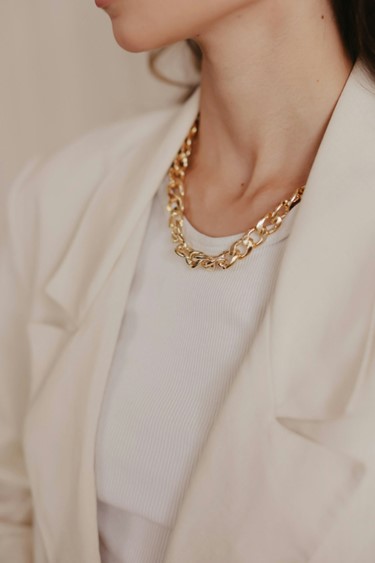 How to Care for Your Gold Necklace to Keep It Shining