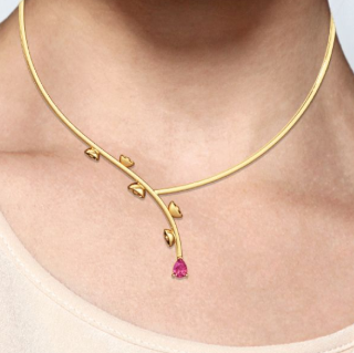 This is Where You Might Be Going Wrong While Layering Necklaces