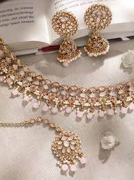 Gold-Plated vs. Solid Gold: What's the Difference?