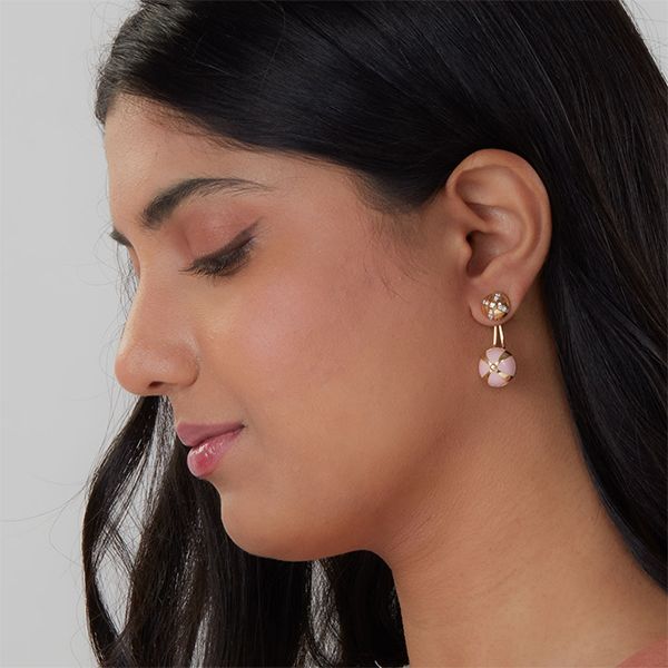 Gold Pearl Earrings: A Timeless Accessory for Every Wardrobe