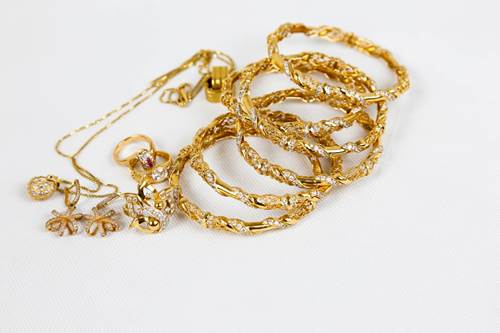 10 Must-Have Jewellery Pieces Every Woman Should Own