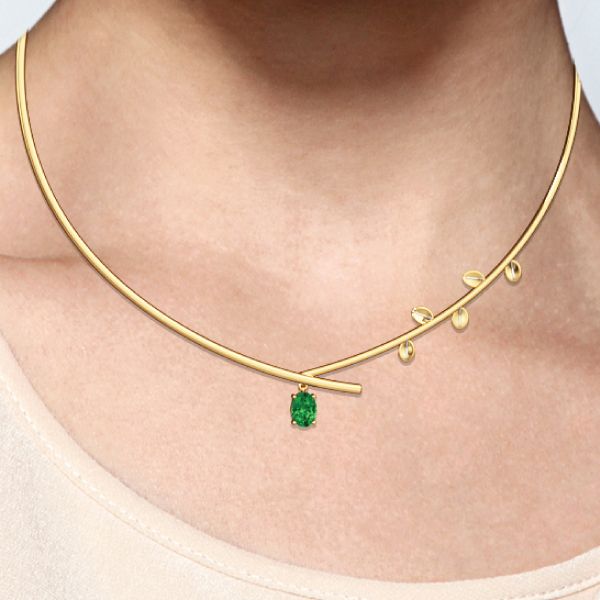 Meaning Behind Clover Necklaces: Luck and Beyond