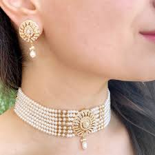 How to Choose the Perfect Gold Chain and Pendant Combo