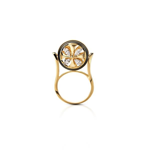 18kt fashionable gold ring
