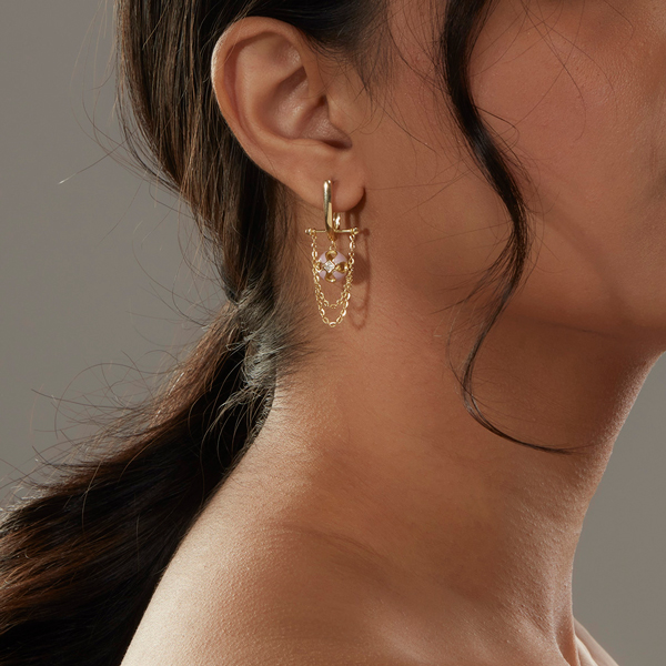 embrace-the-variety-of-statement-earrings